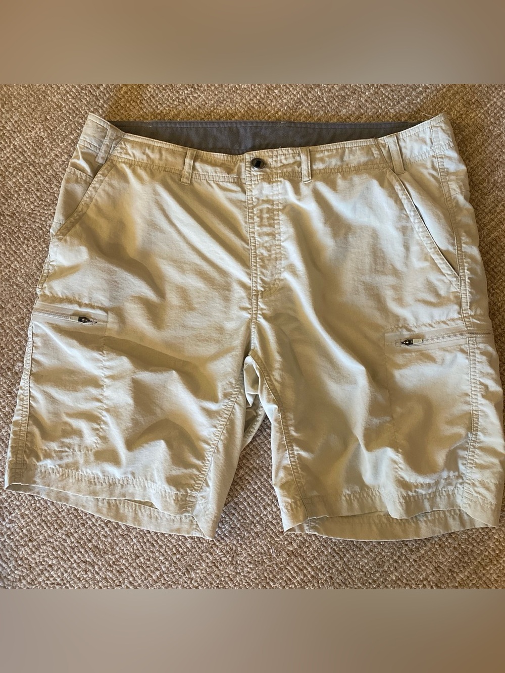 ExOfficio Men's Light Khaki Cargo Shorts